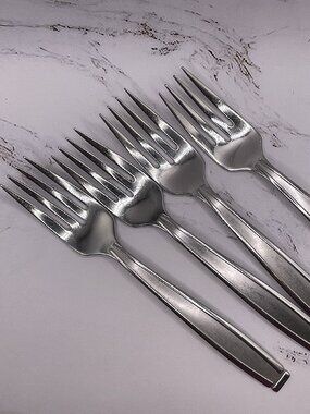 Oneida Satin Shasta Stainless Salad Dessert Forks Set of 4 Replacement